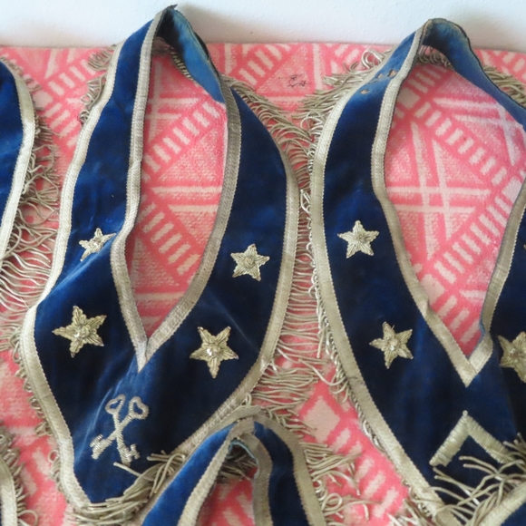 Antique Masonic Collar MFG By C.E. Ward Co. New London Ohio lot of 11 30s 40s - Picture 5 of 11